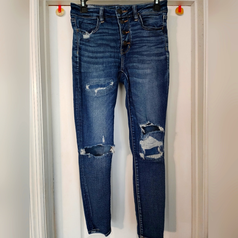 Womens American Eagle distressed jeans
